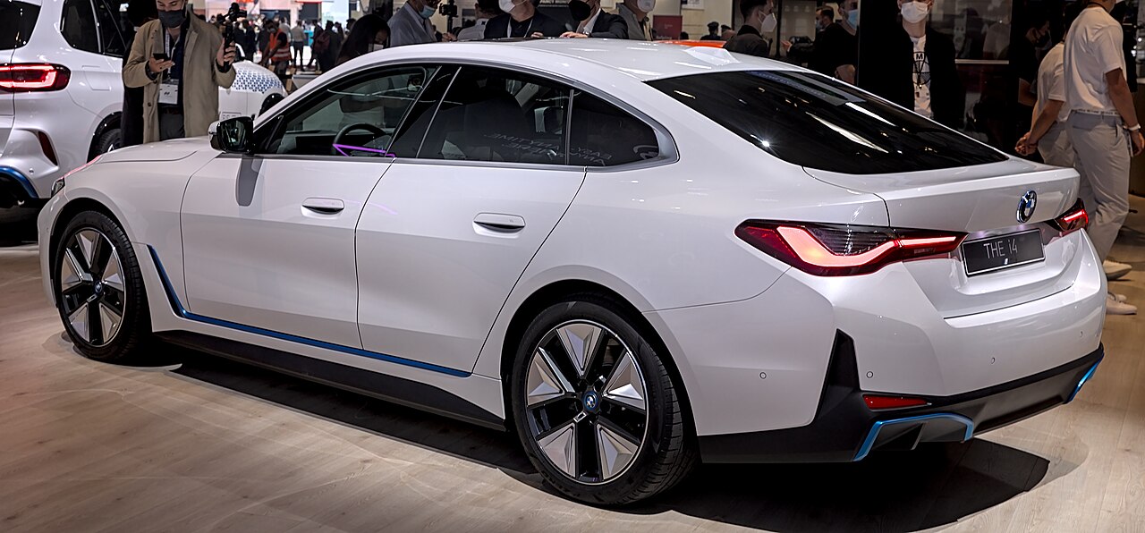 BMW i4